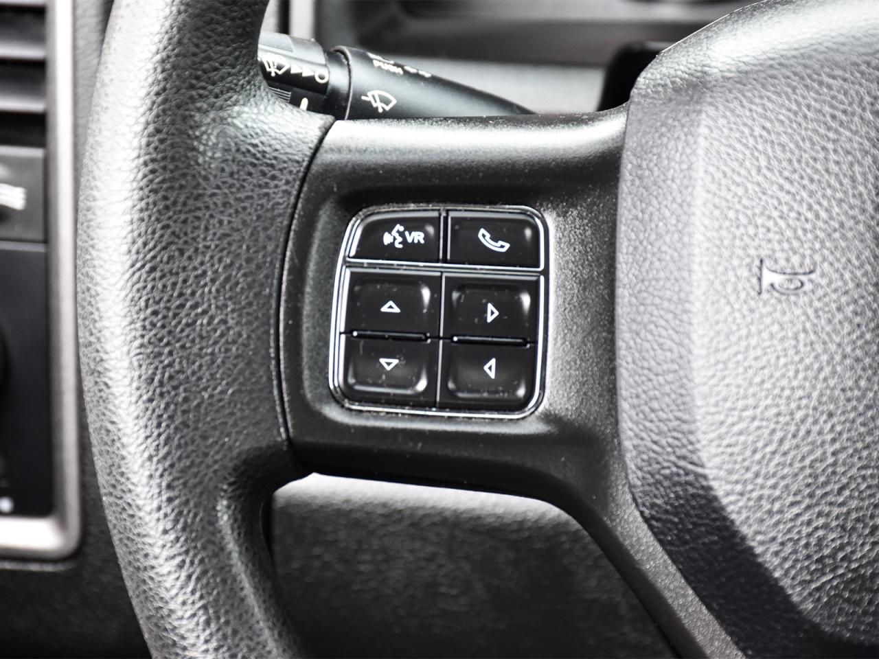 2022 RAM 1500 Classic EXPRESS Photo