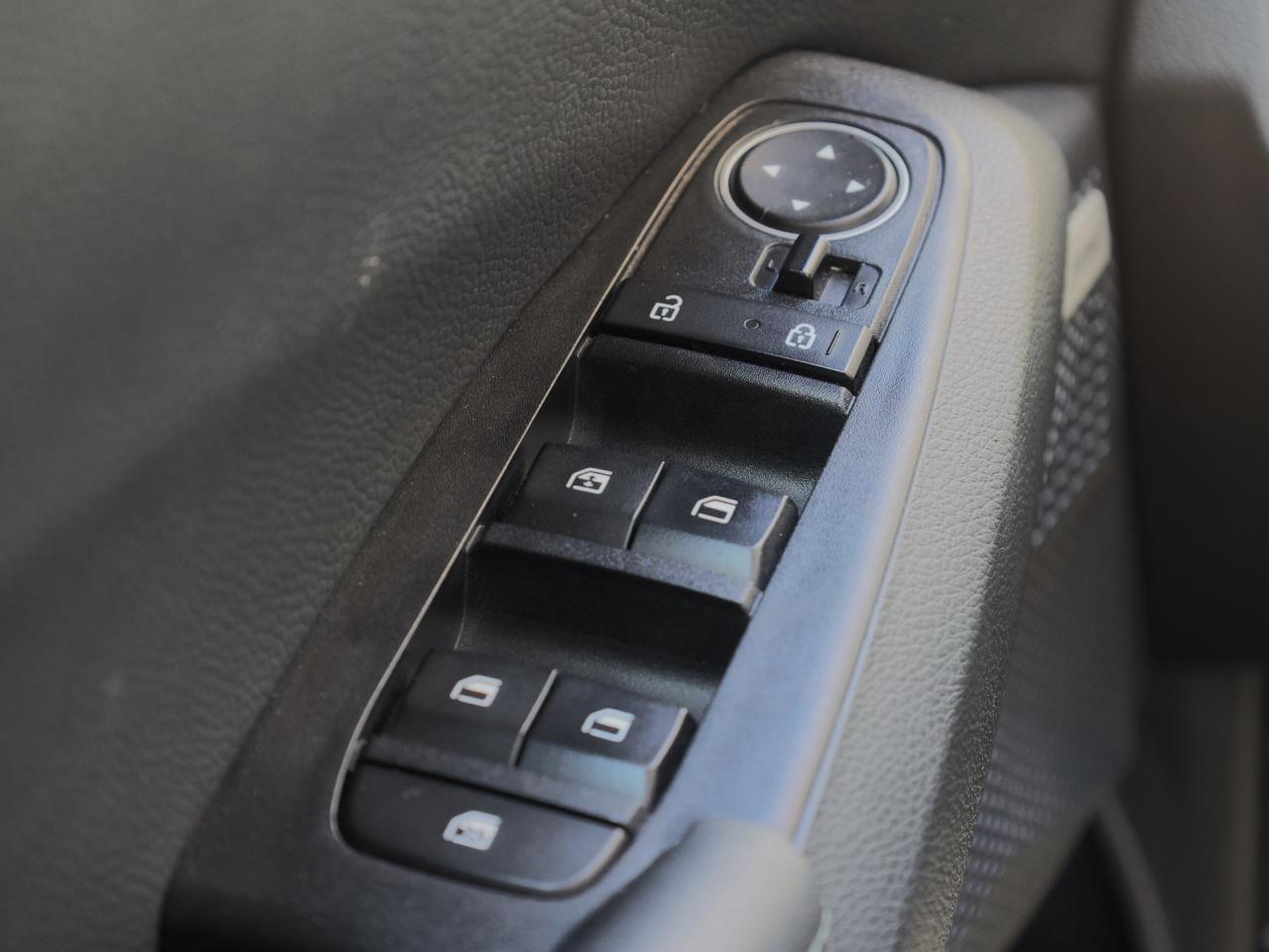 2023 Kia Seltos SX AWD   HUD   Premium Sound   Navigation Photo