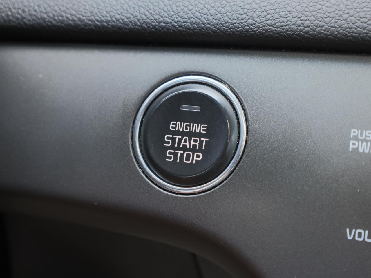 2022 Kia Sportage EX S AWD   Pano Roof   Push Start   Htd Steering Photo