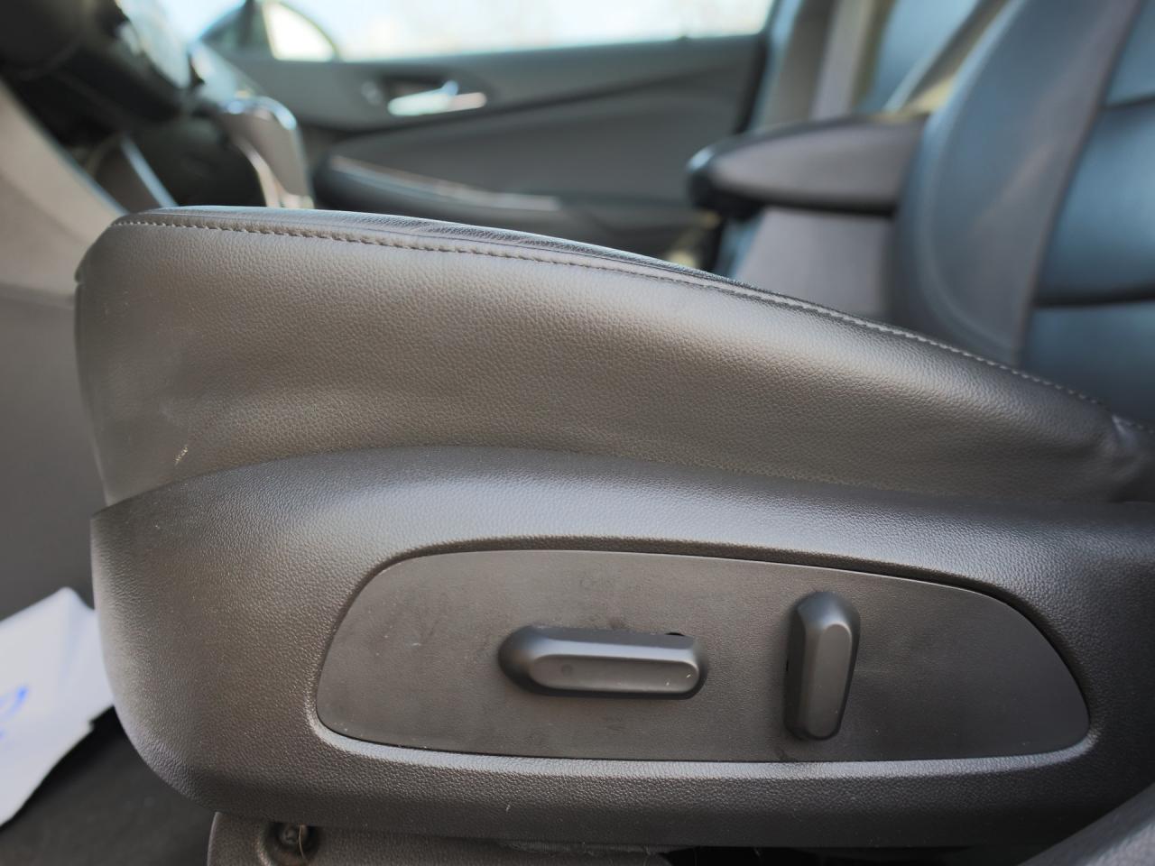 2017 Chevrolet Cruze Premier   Htd Seats   Turbocharged   Wi-Fi Hotspot Photo