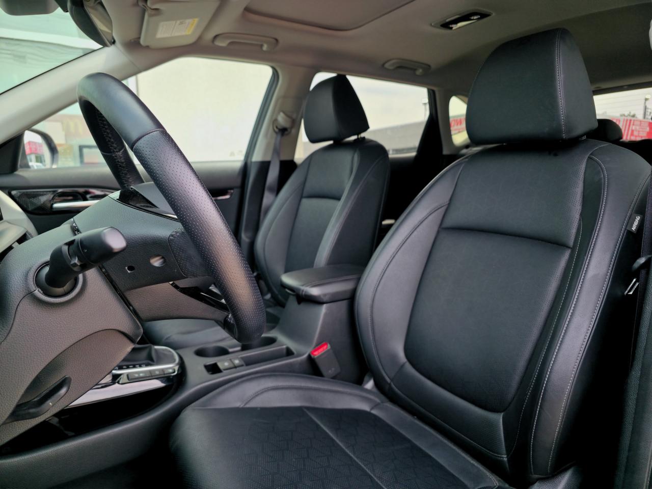 2024 Kia Seltos X-Line AWD   HUD   Bose   Cooled Seat Photo