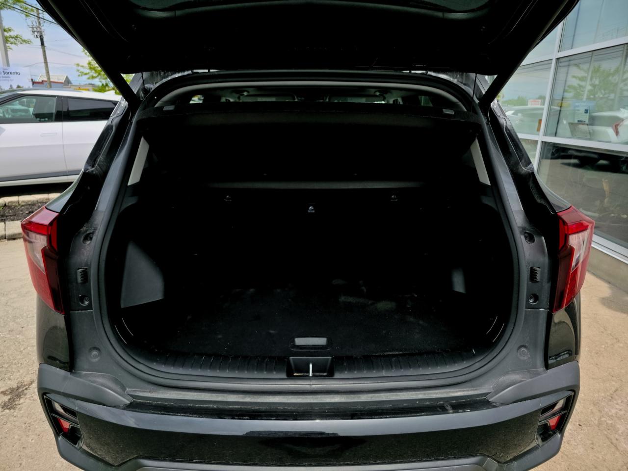 2024 Kia Seltos X-Line AWD   HUD   Bose   Cooled Seat Photo