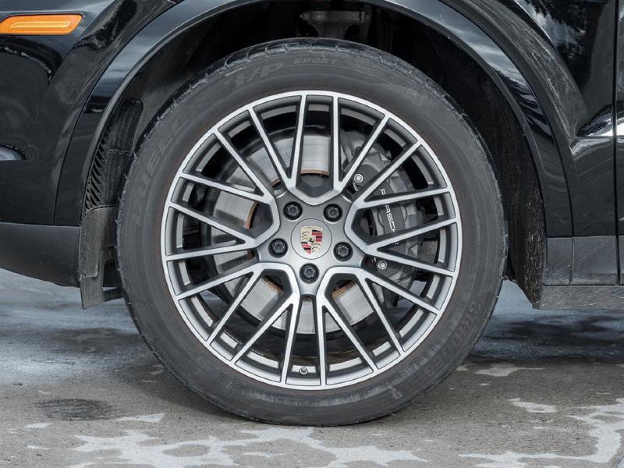 2023 Porsche Cayenne Platinum Edition AWD Assistance Pkg Premium Pkg Pl Photo