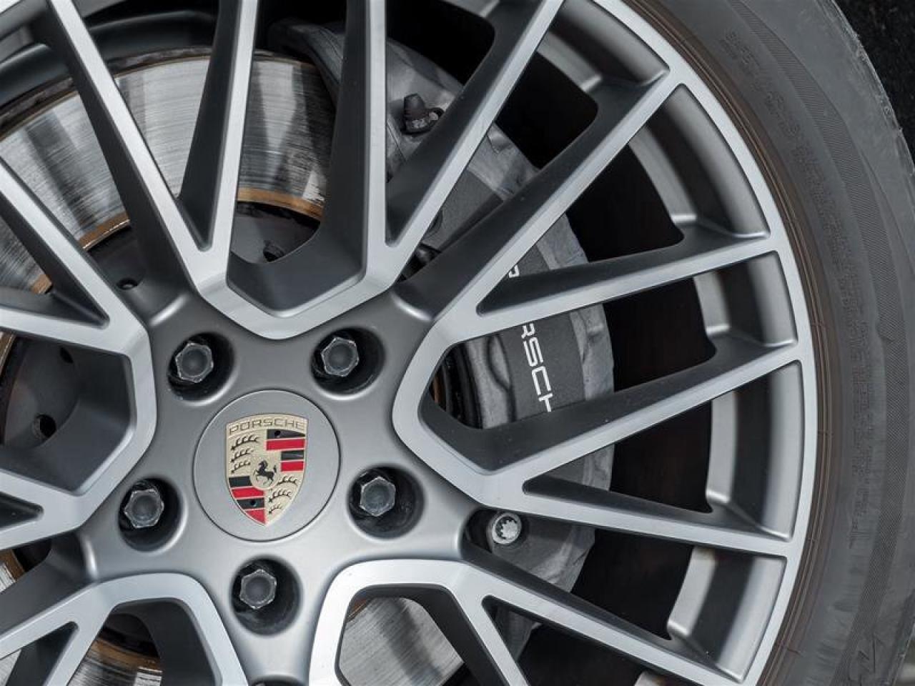 2023 Porsche Cayenne Platinum Edition AWD Assistance Pkg Premium Pkg Pl Photo