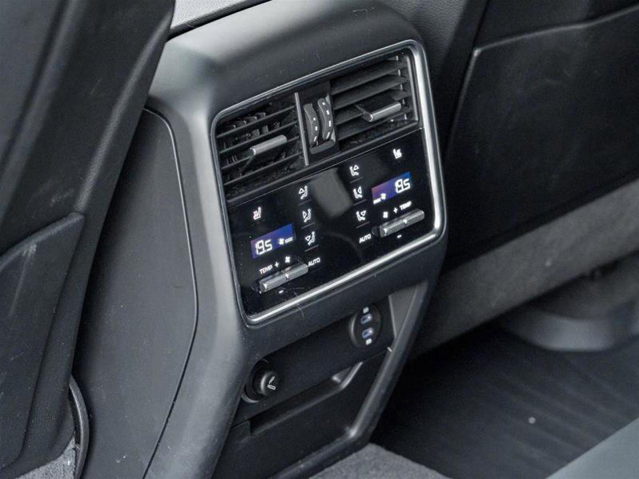 2023 Porsche Cayenne Platinum Edition AWD Assistance Pkg Premium Pkg Pl Photo