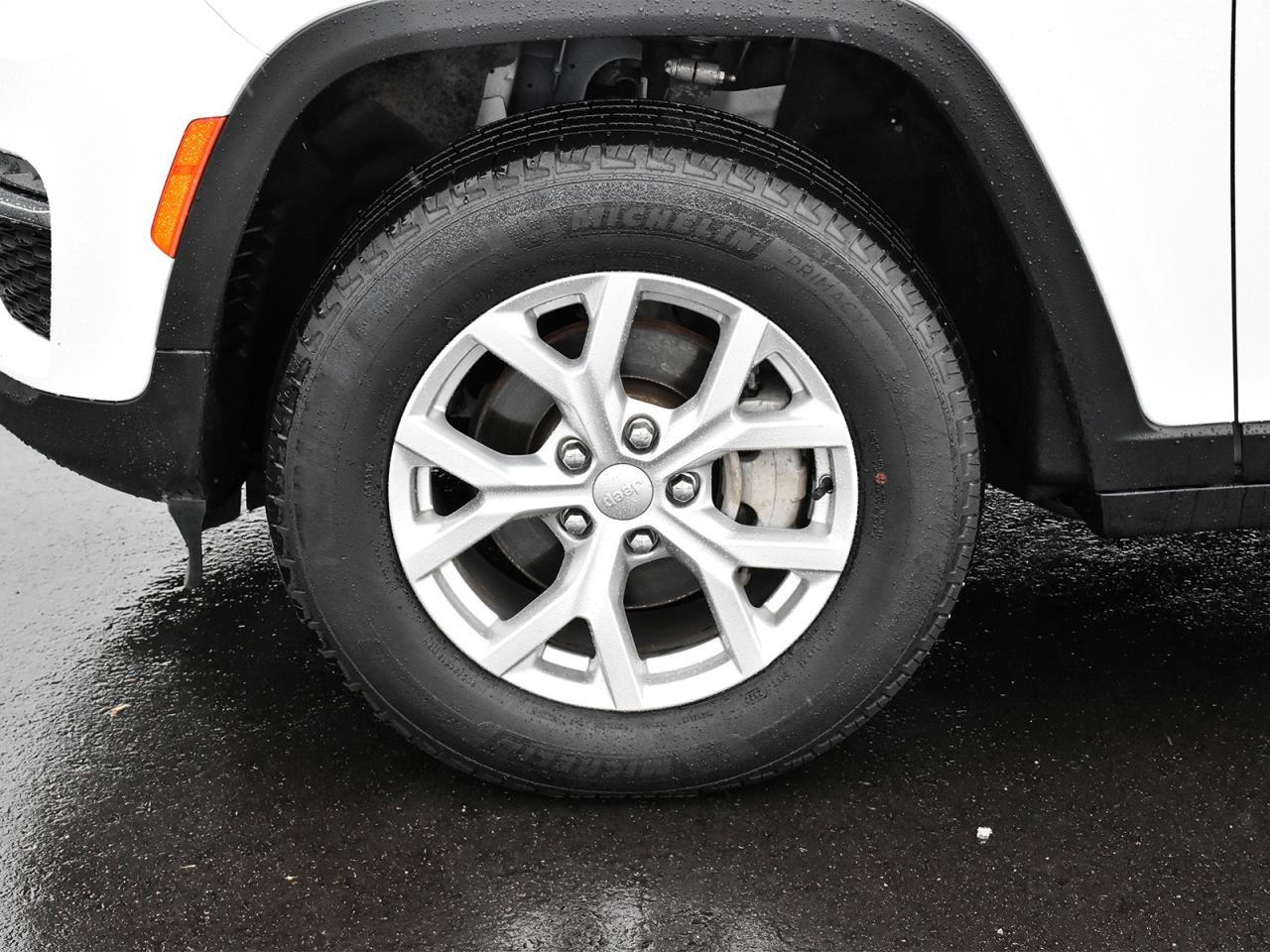 2023 Jeep Grand Cherokee Limited Photo3