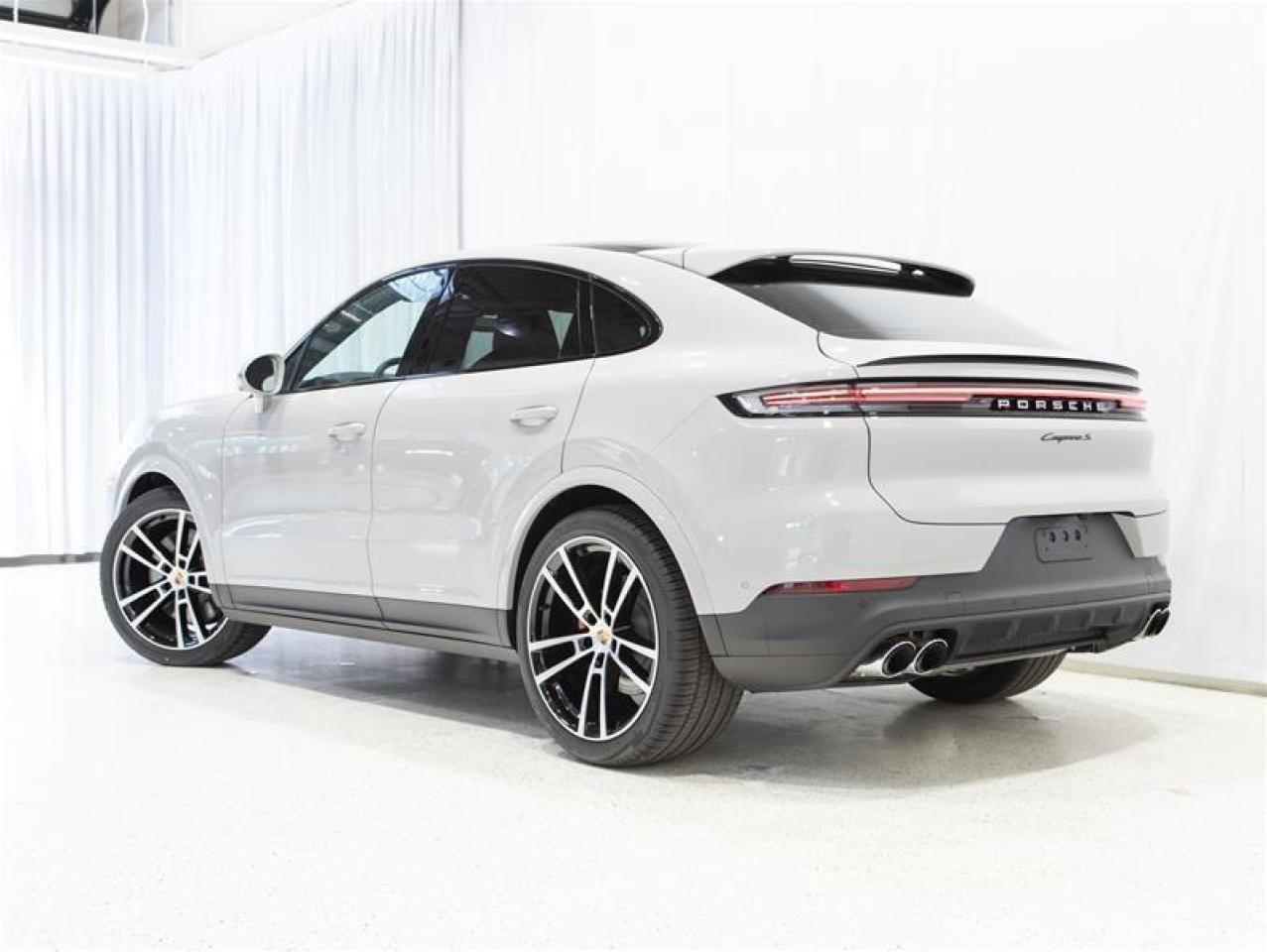 2025 Porsche Cayenne S Coupe AWD Photo