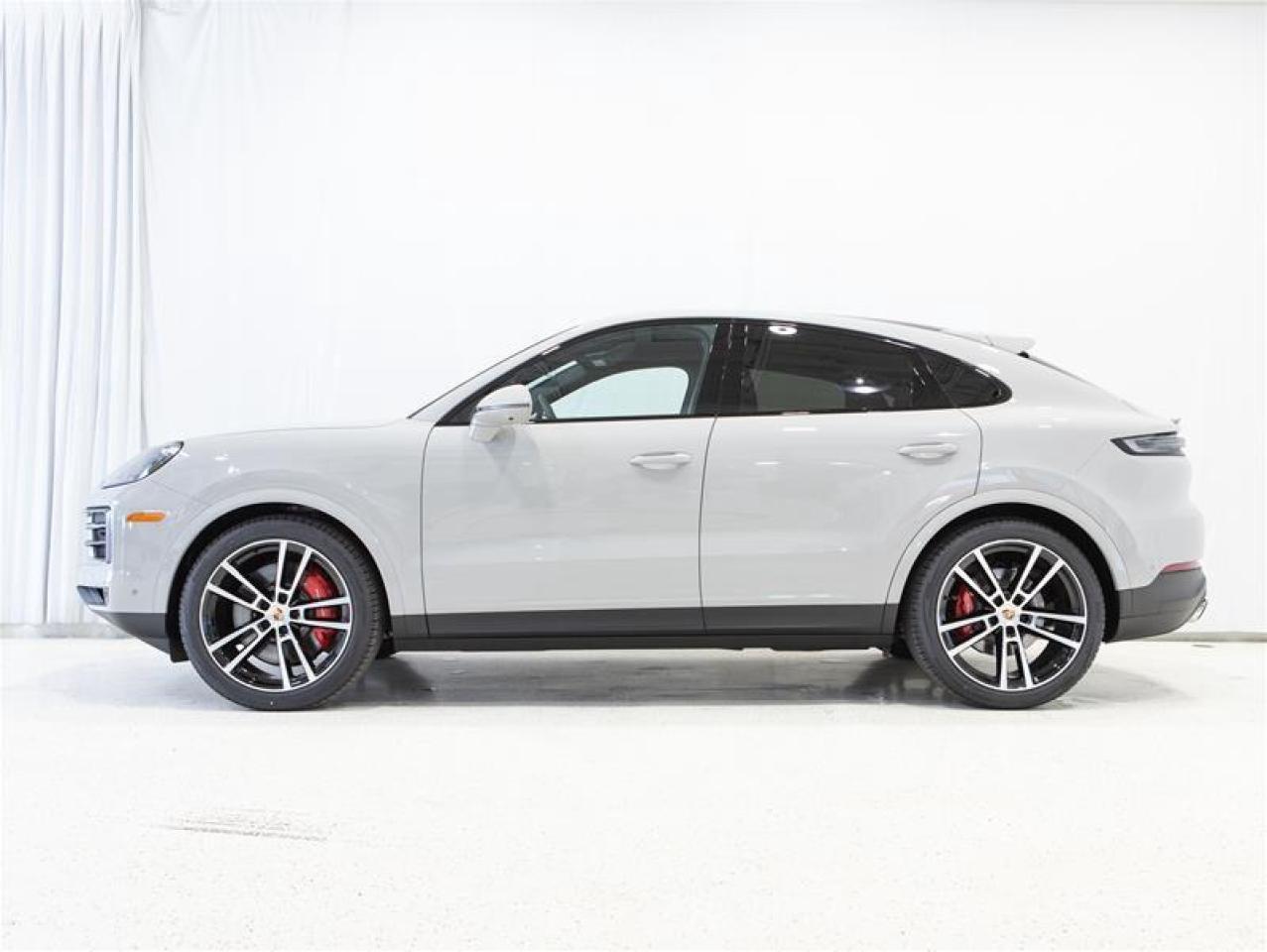 2025 Porsche Cayenne S Coupe AWD Photo3