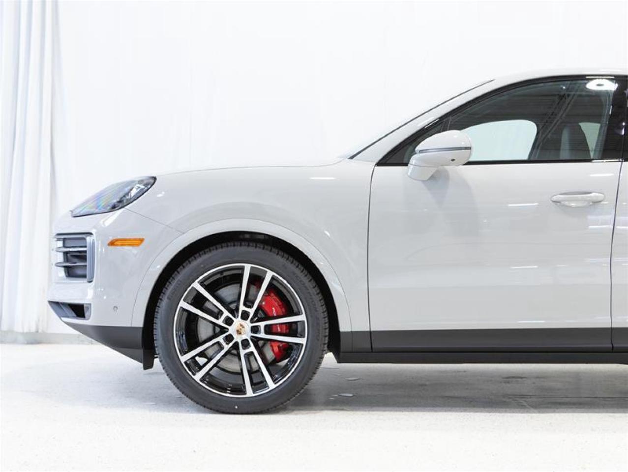 2025 Porsche Cayenne S Coupe AWD Photo