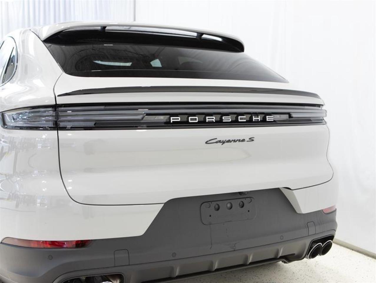 2025 Porsche Cayenne S Coupe AWD Photo