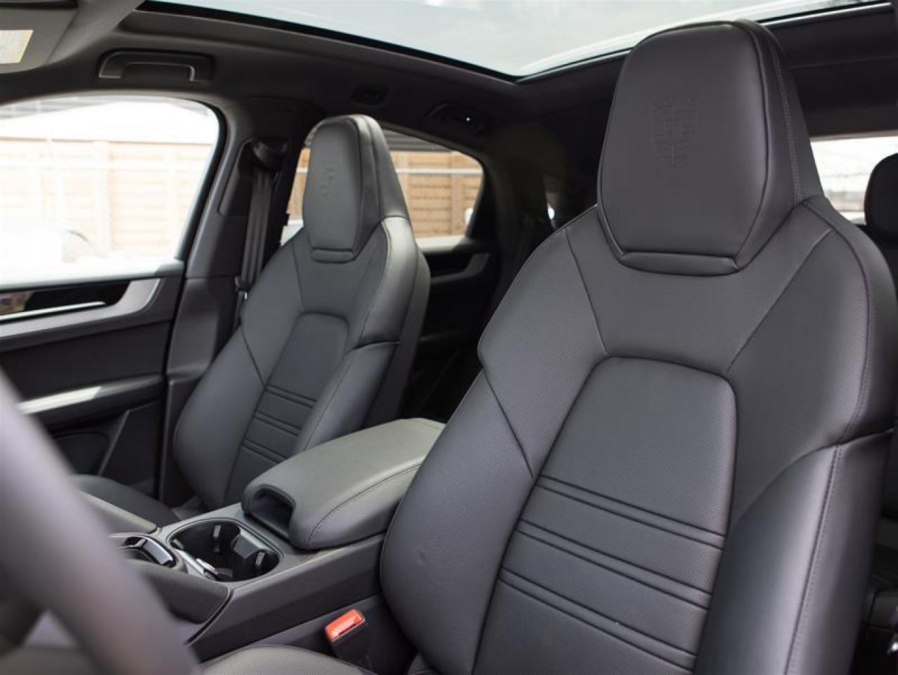 2025 Porsche Cayenne S Coupe AWD Photo