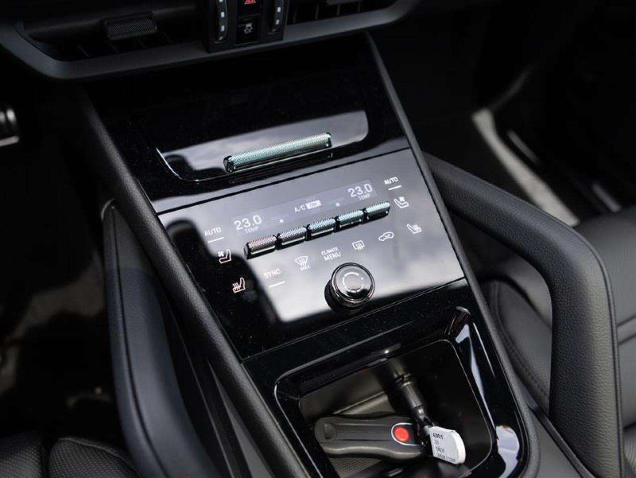 2025 Porsche Cayenne S Coupe AWD Photo