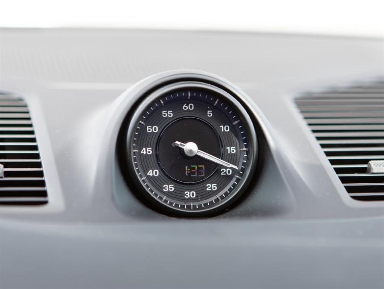 2025 Porsche Cayenne S Coupe AWD Photo