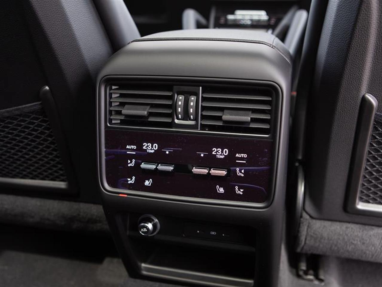 2025 Porsche Cayenne S Coupe AWD Photo