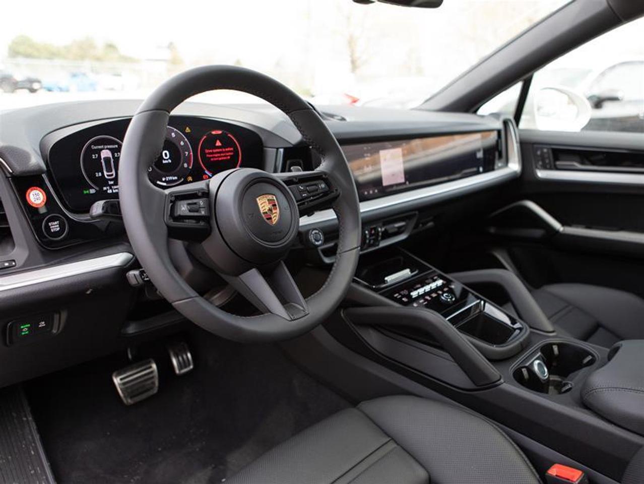 2025 Porsche Cayenne S Coupe AWD Photo