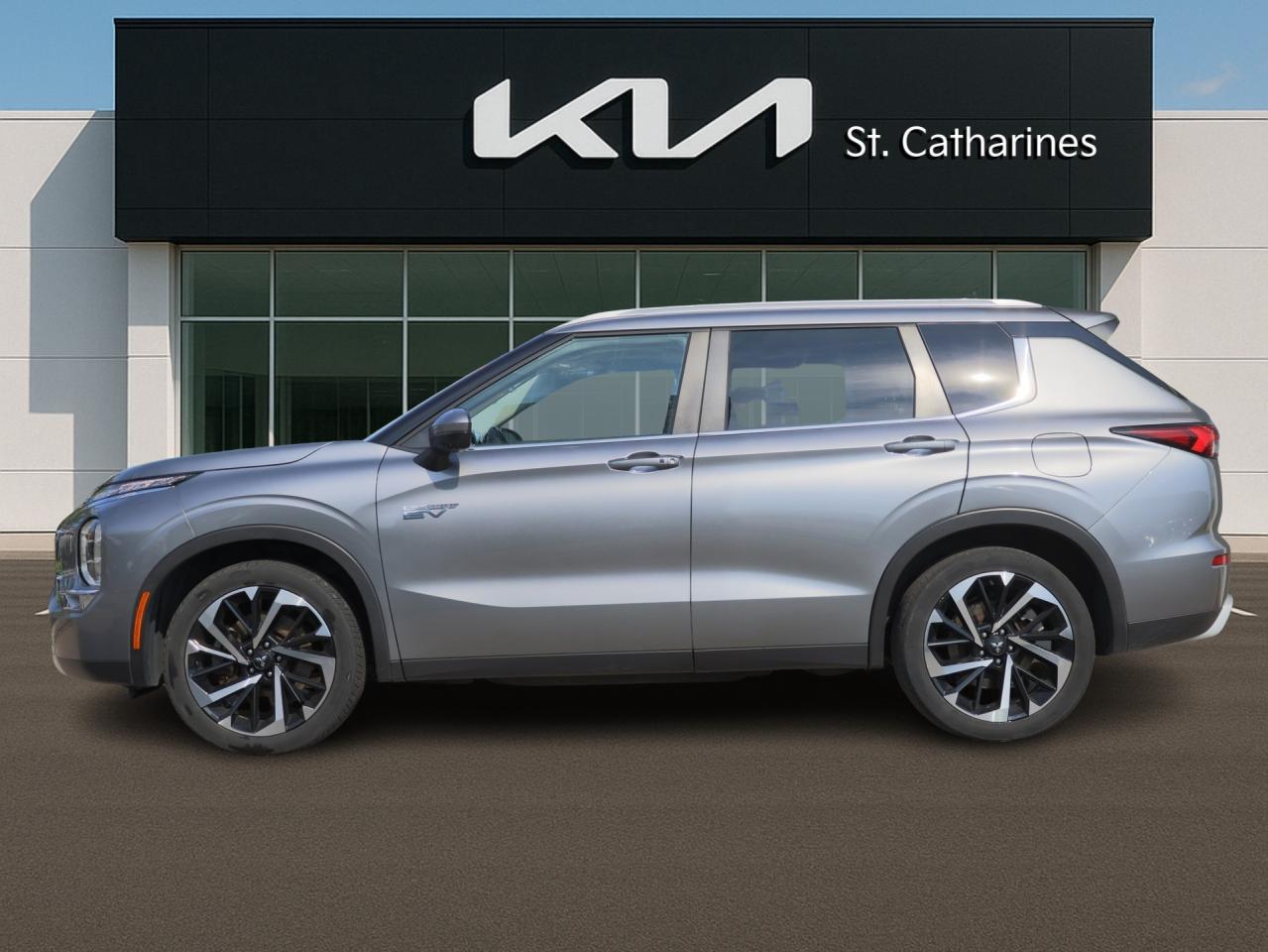 2023 Mitsubishi Outlander PHEV SEL S-AWC   Rain-Sensing Wipers   NAV   360 Cam Photo