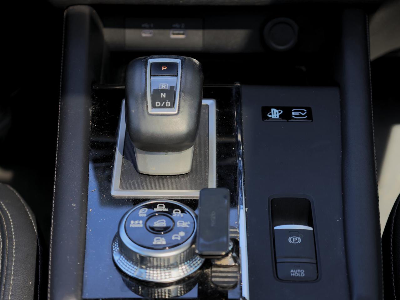 2023 Mitsubishi Outlander PHEV SEL S-AWC   Rain-Sensing Wipers   NAV   360 Cam Photo