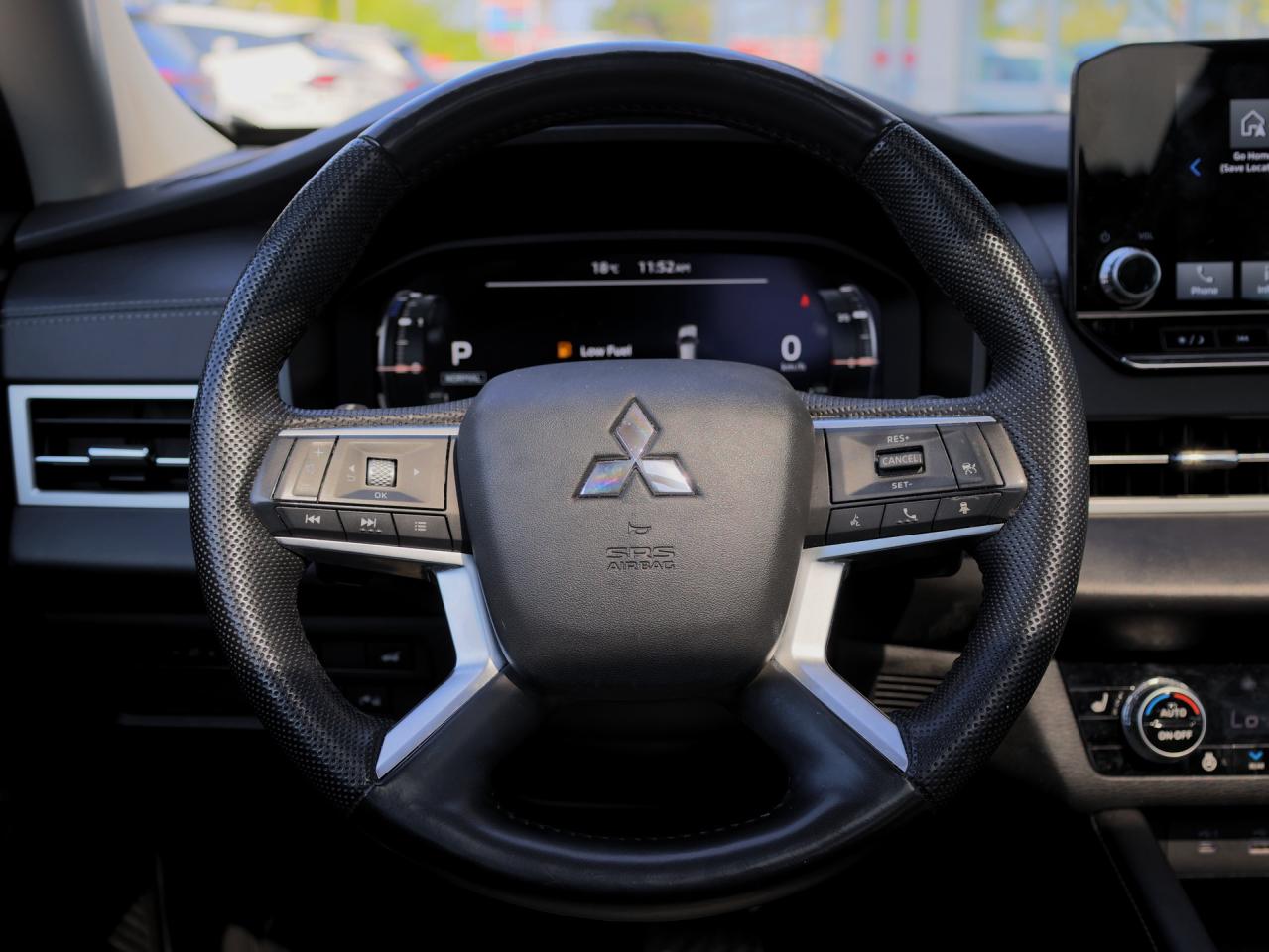 2023 Mitsubishi Outlander PHEV SEL S-AWC   Rain-Sensing Wipers   NAV   360 Cam Photo