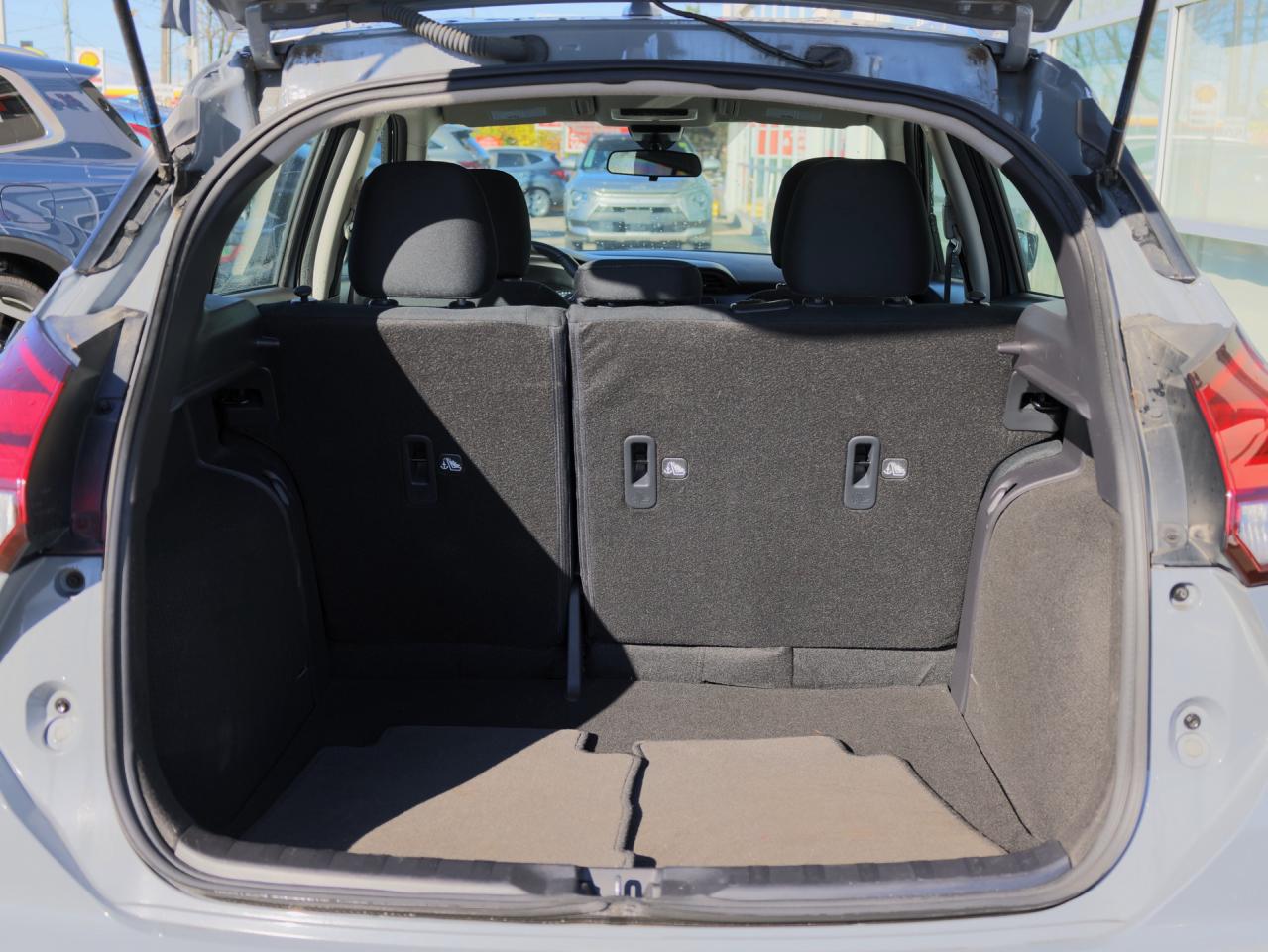 2024 Nissan Kicks SV   Climate Ctrl   Smart Cruise   Push Start Photo