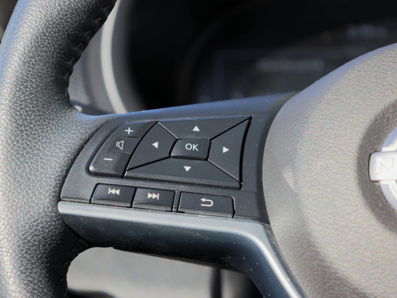 2024 Nissan Kicks SV   Climate Ctrl   Smart Cruise   Push Start Photo