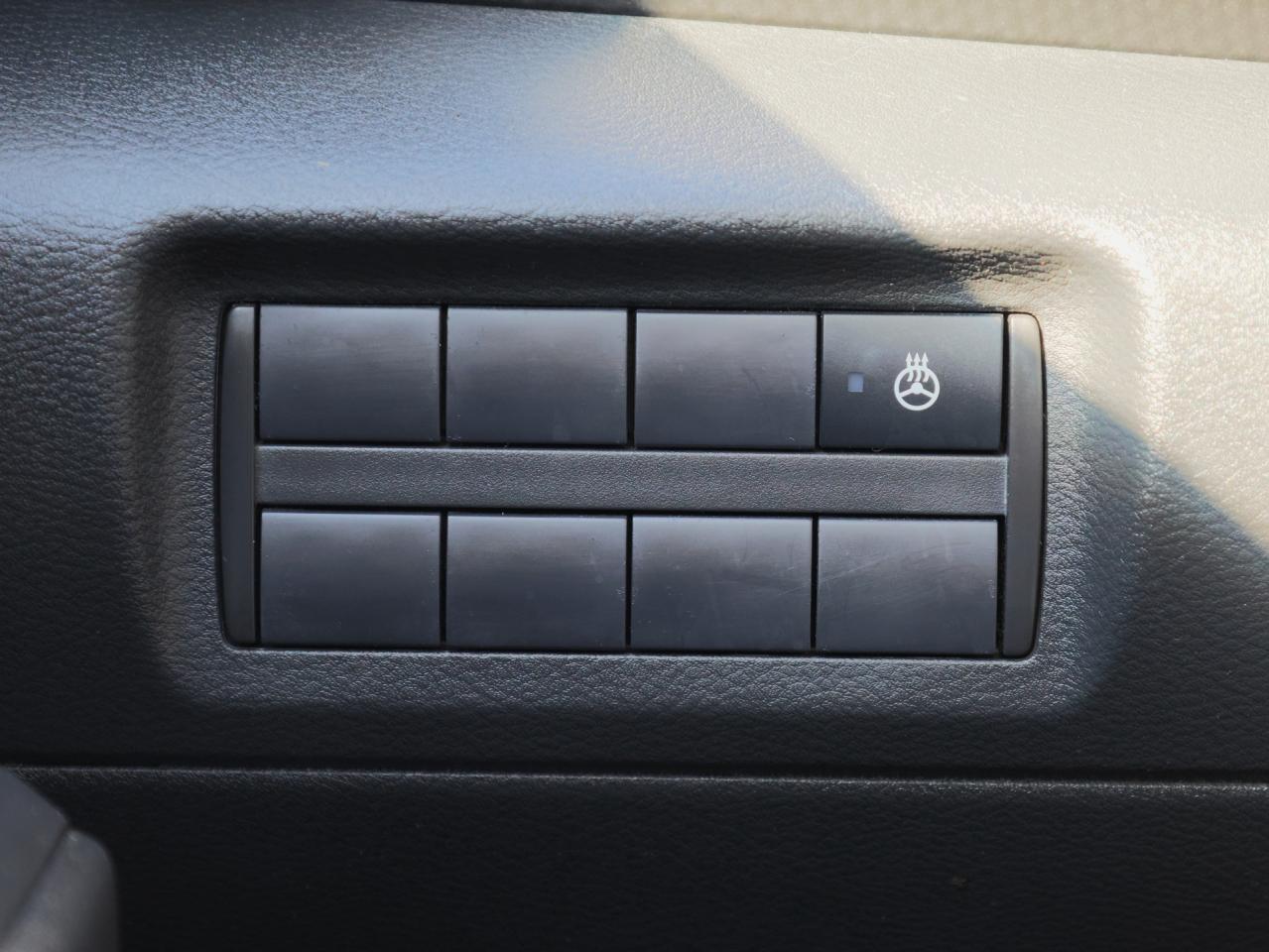 2024 Nissan Kicks SV   Climate Ctrl   Smart Cruise   Push Start Photo