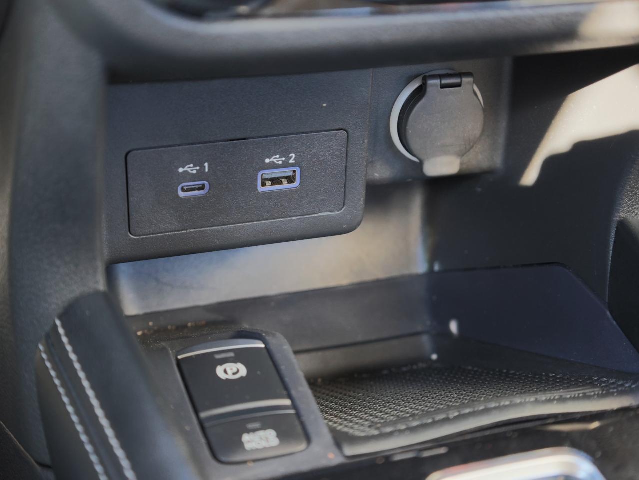 2024 Nissan Kicks SV   Climate Ctrl   Smart Cruise   Push Start Photo