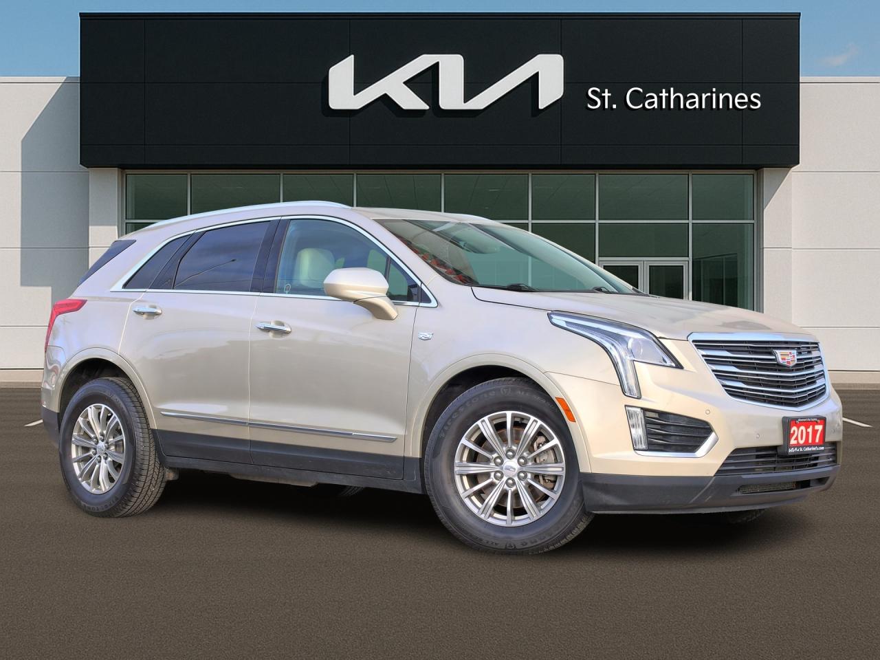 2017 Cadillac XT5 Luxury AWD   Navi   Leather   Panoramic Sunroof Photo