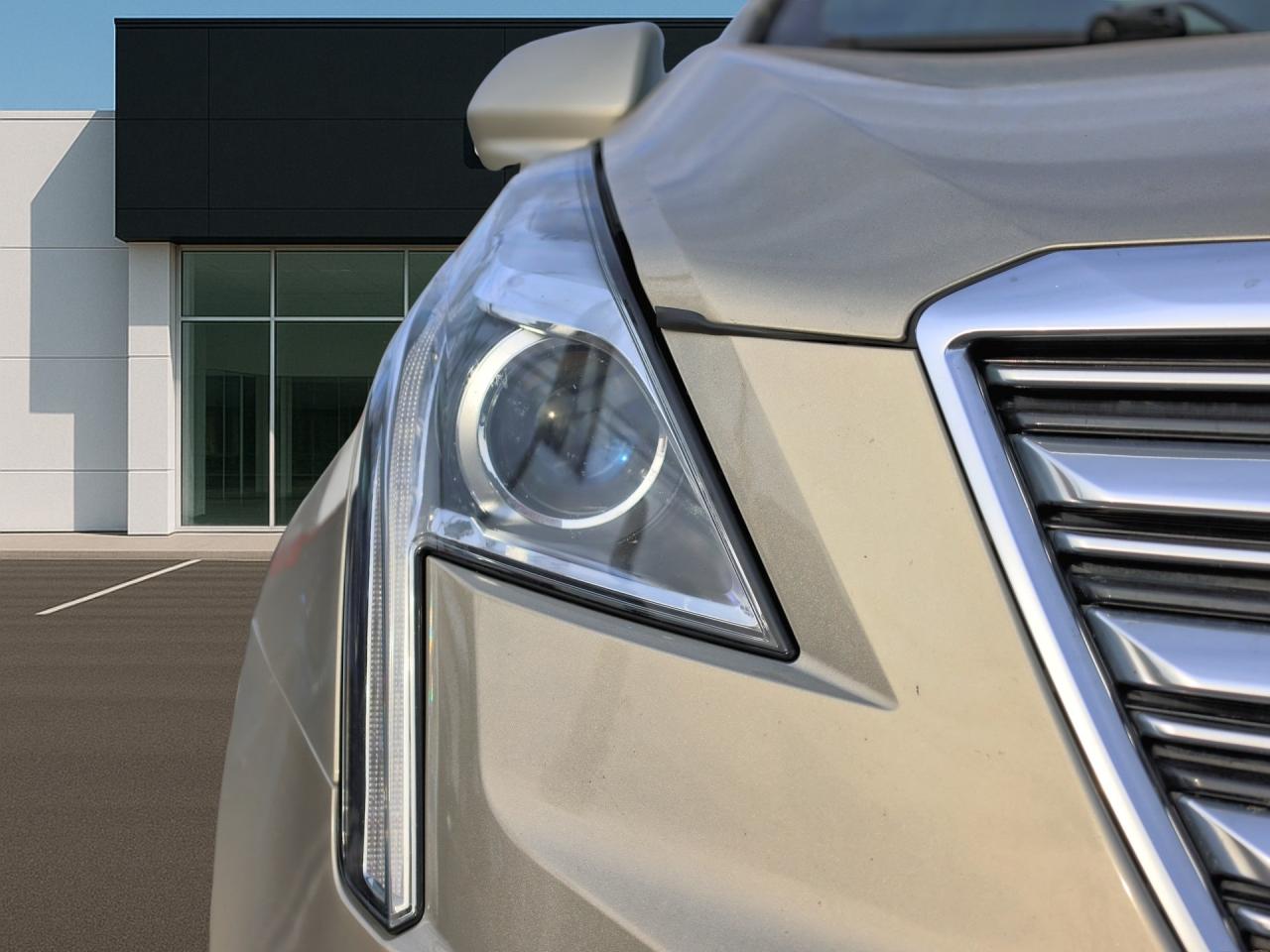 2017 Cadillac XT5 Luxury AWD   Navi   Leather   Panoramic Sunroof Photo