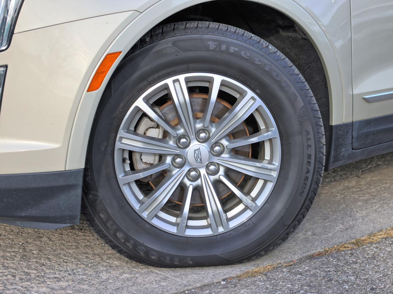 2017 Cadillac XT5 Luxury AWD   Navi   Leather   Panoramic Sunroof Photo