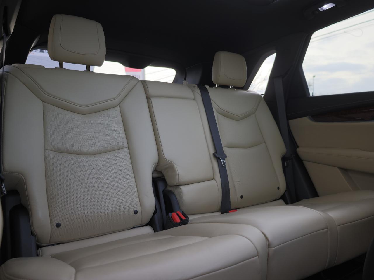 2017 Cadillac XT5 Luxury AWD   Navi   Leather   Panoramic Sunroof Photo