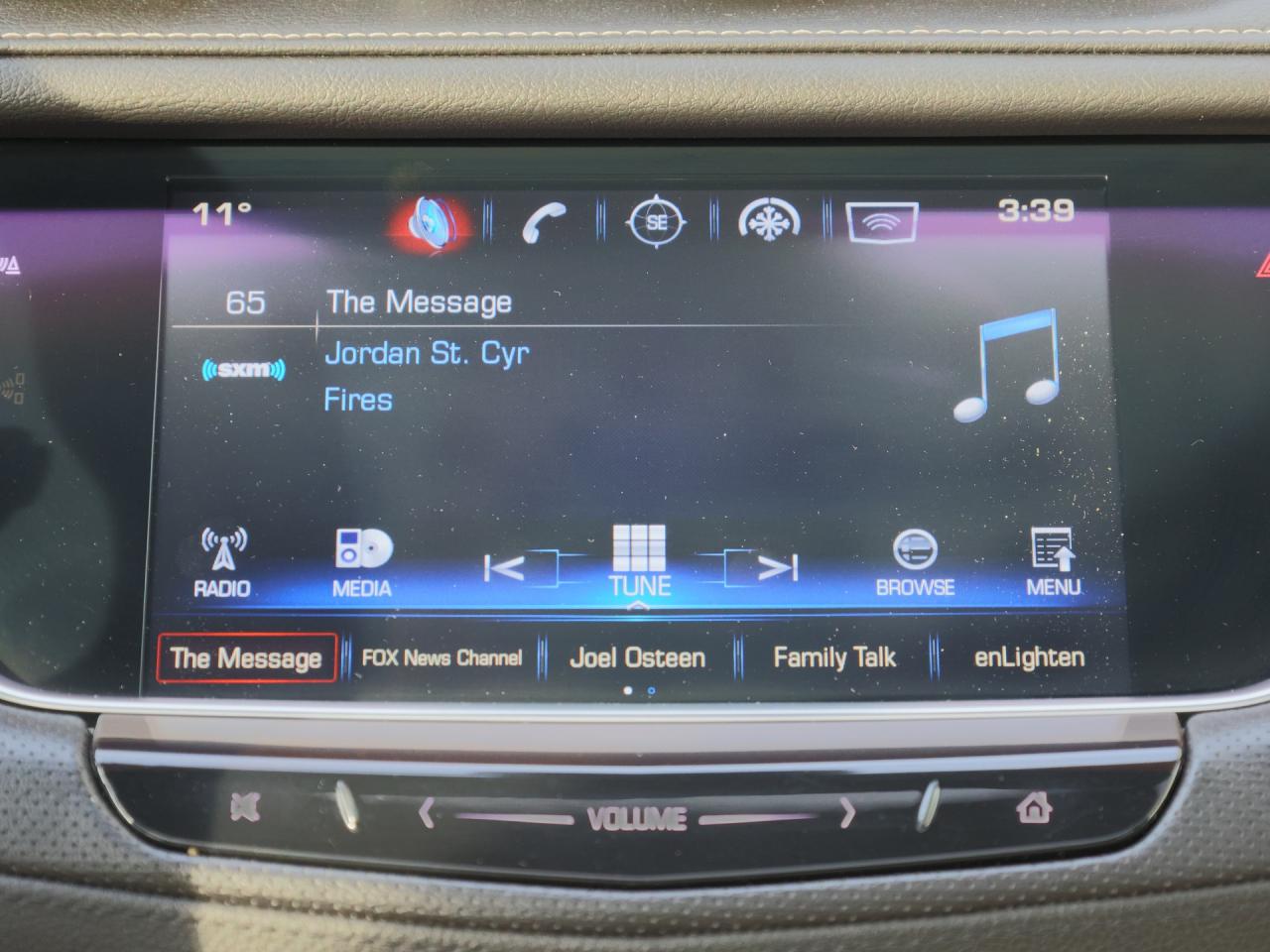 2017 Cadillac XT5 Luxury AWD   Navi   Leather   Panoramic Sunroof Photo