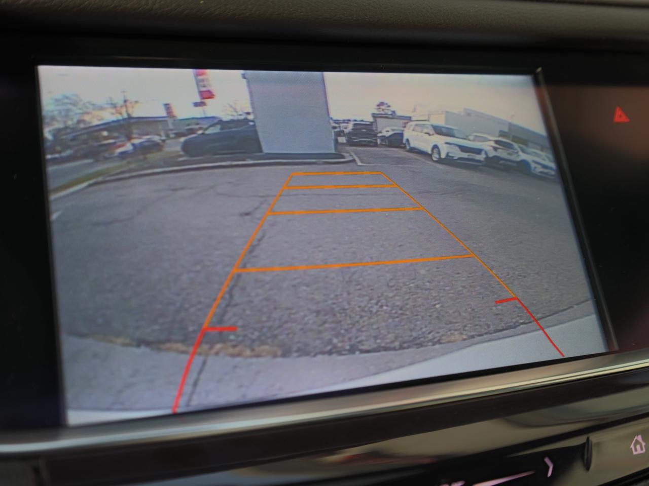 2017 Cadillac XT5 Luxury AWD   Navi   Leather   Panoramic Sunroof Photo