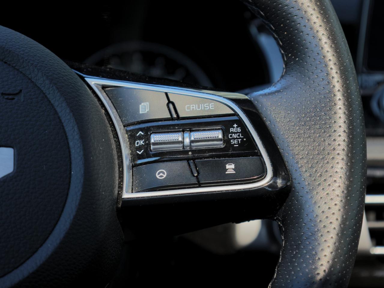 2023 Kia Seltos SX AWD   HUD   Bose Sound   Ventilated Seat Photo