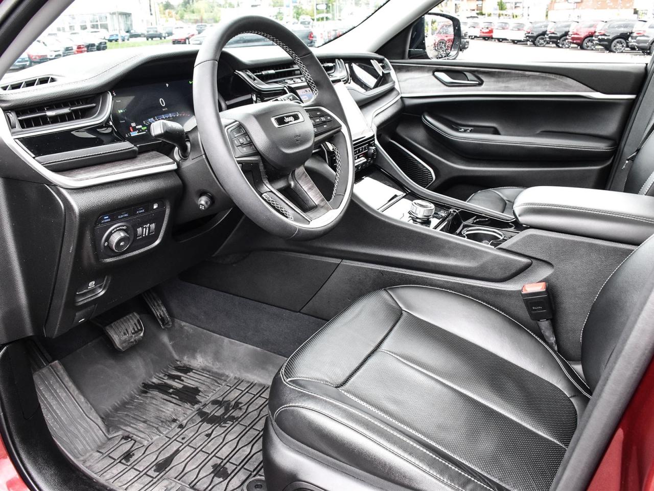 2023 Jeep Grand Cherokee 4xe Photo