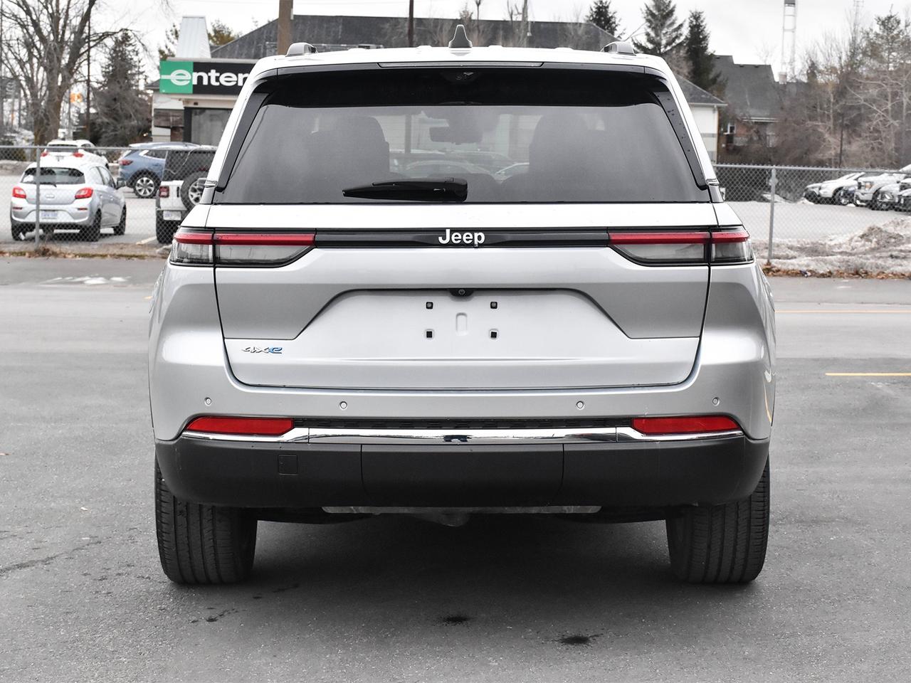 2023 Jeep Grand Cherokee 4xe Photo
