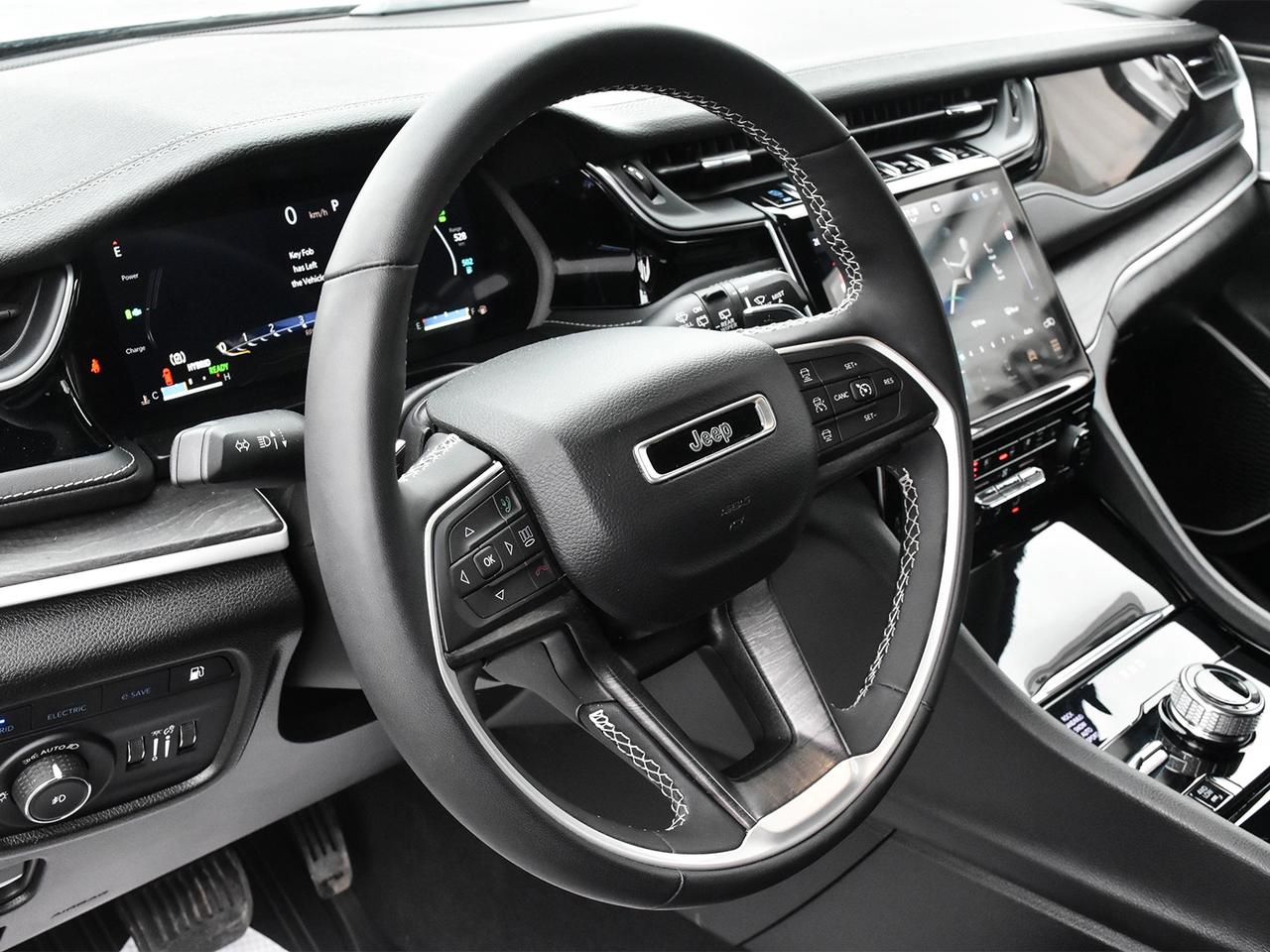 2023 Jeep Grand Cherokee 4xe Photo