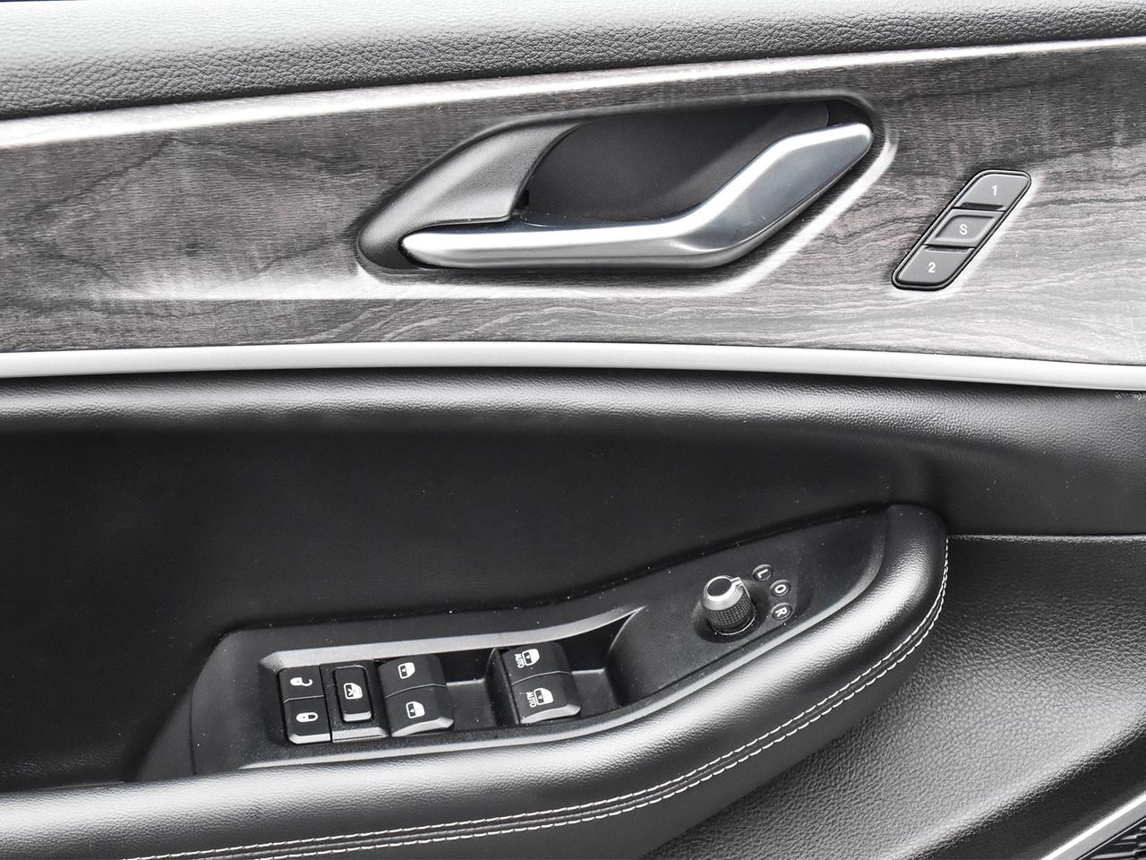 2023 Jeep Grand Cherokee 4xe Photo