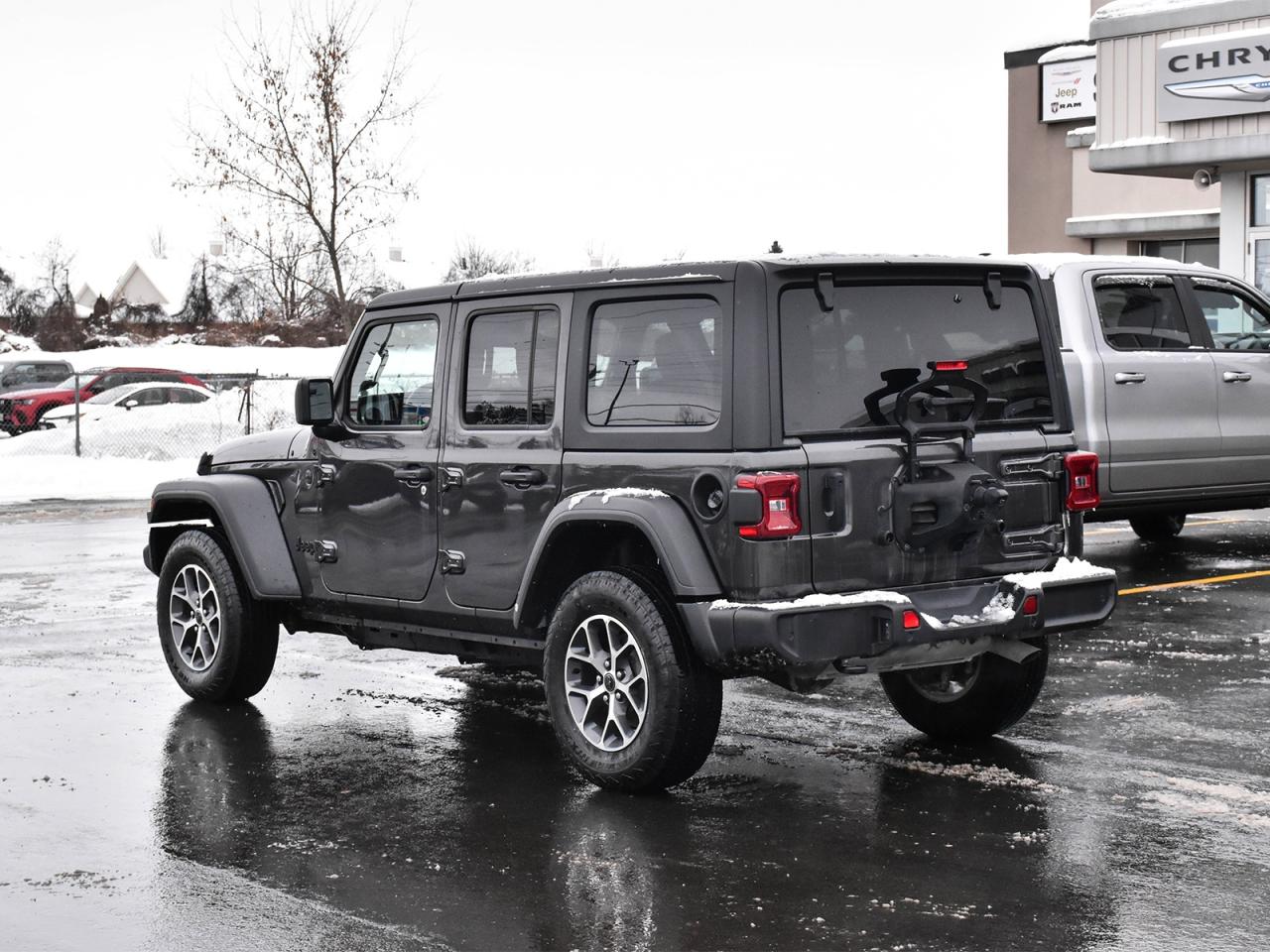 2024 Jeep Wrangler SPORT Photo