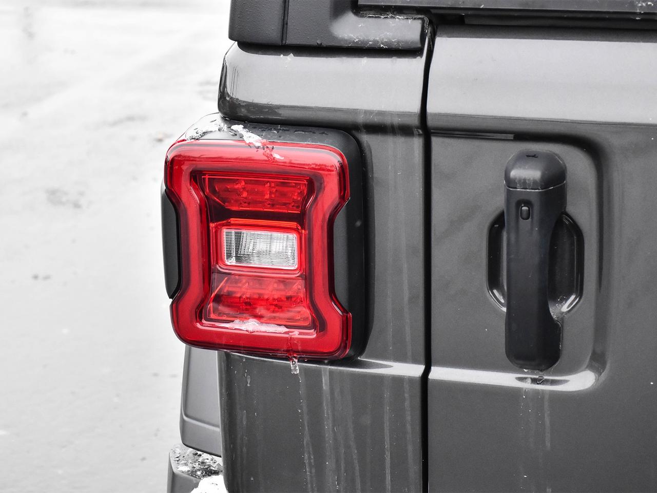 2024 Jeep Wrangler SPORT Photo