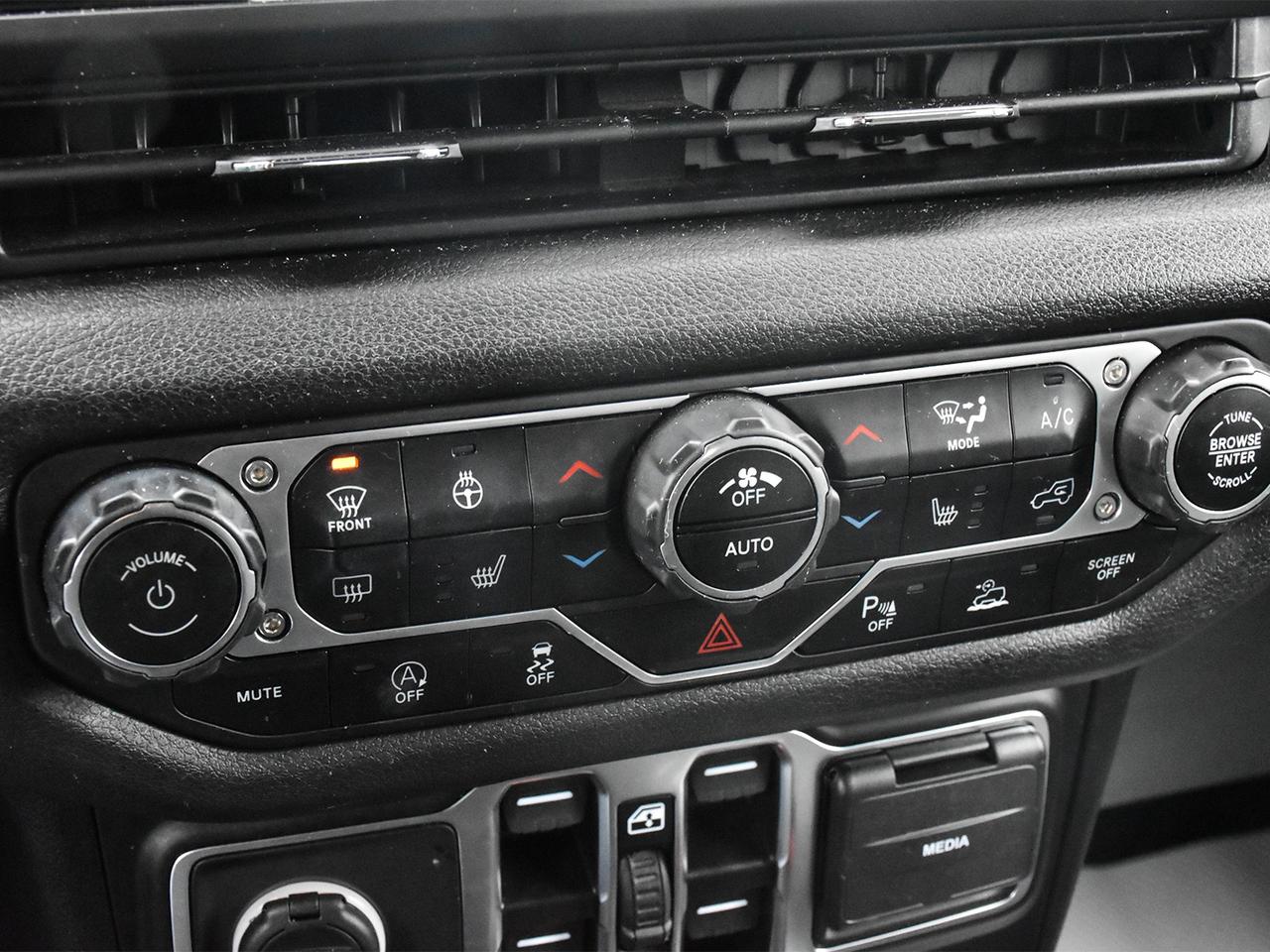 2024 Jeep Wrangler SPORT Photo