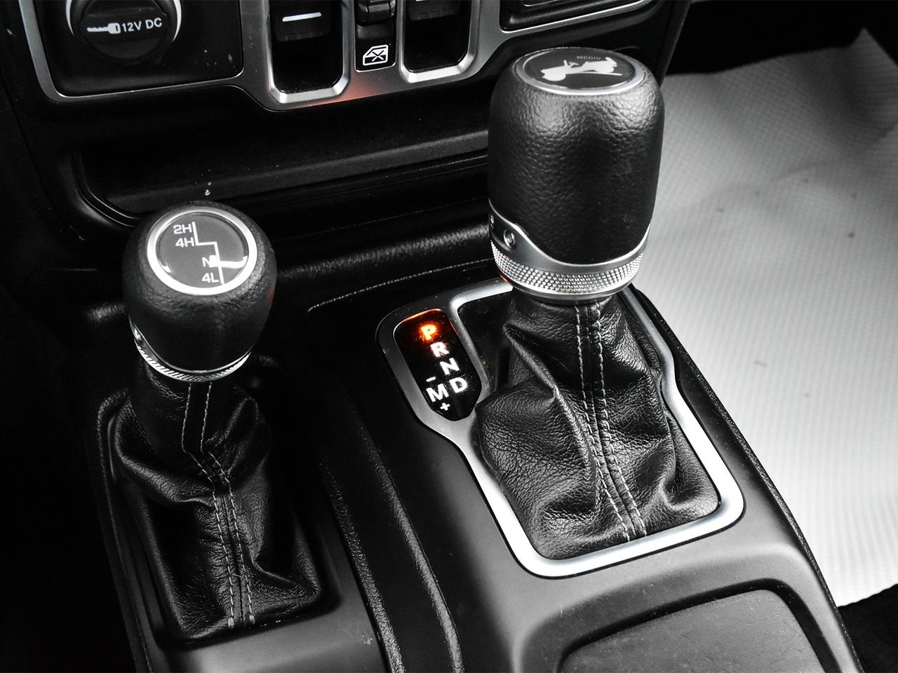 2024 Jeep Wrangler SPORT Photo