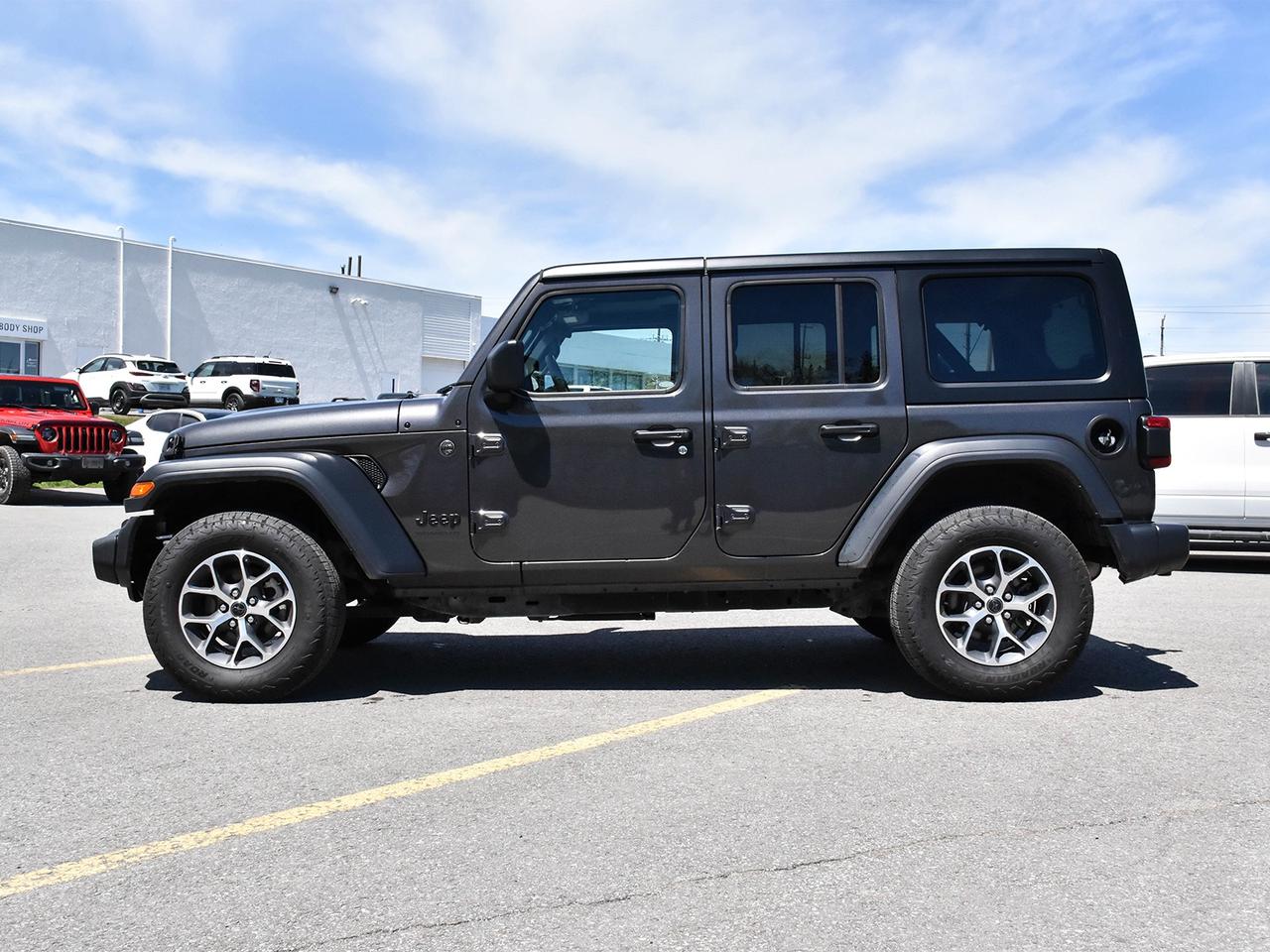 2024 Jeep Wrangler Sport S Photo