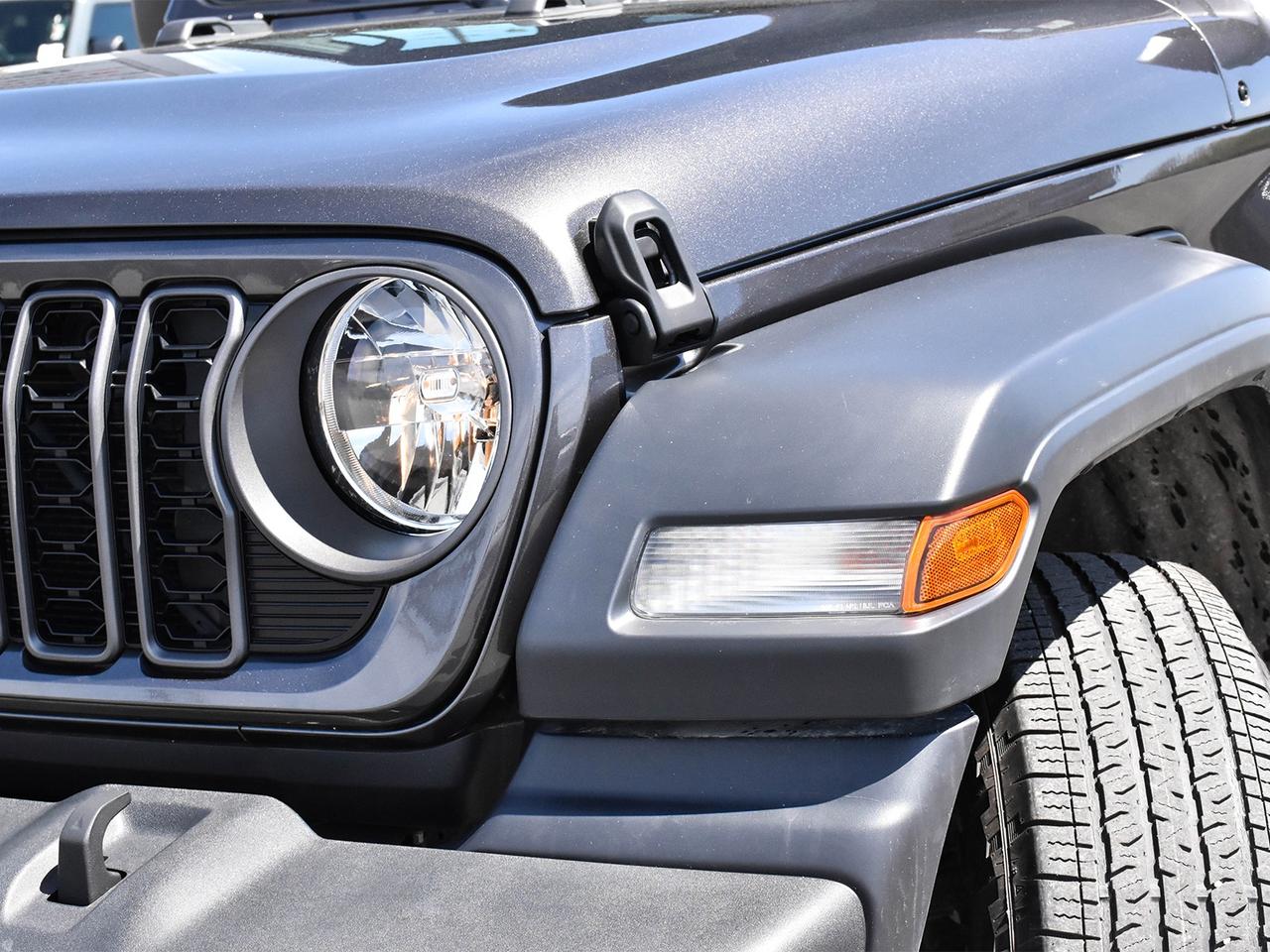 2024 Jeep Wrangler Sport S Photo