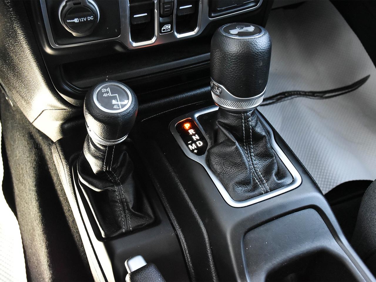 2024 Jeep Wrangler Sport S Photo