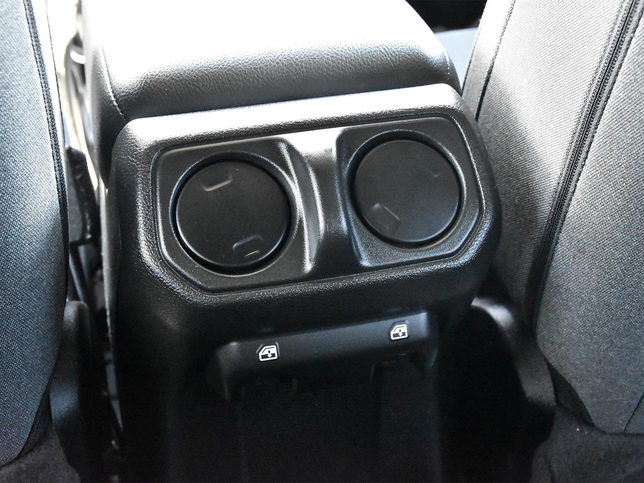 2024 Jeep Wrangler Sport S Photo