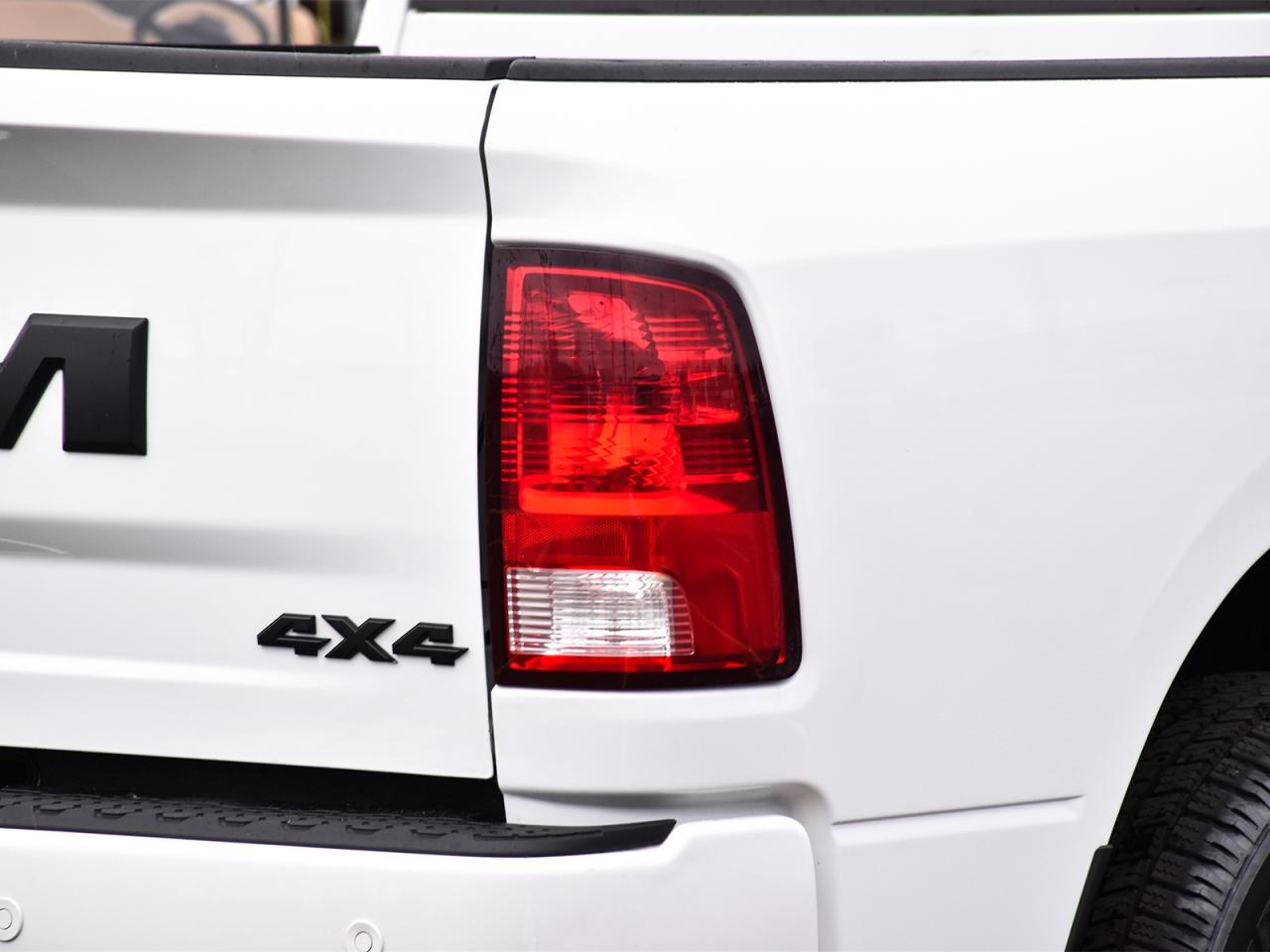 2022 RAM 1500 Classic EXPRESS Photo