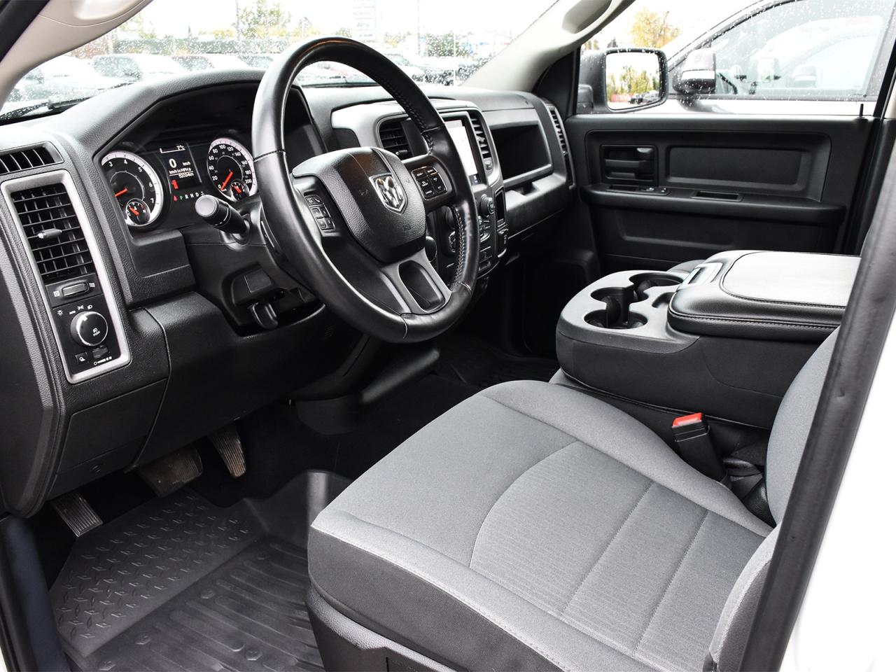 2022 RAM 1500 Classic EXPRESS Photo