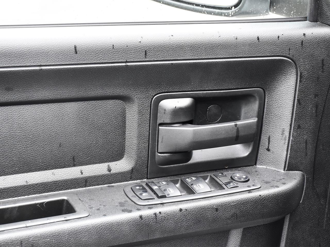 2022 RAM 1500 Classic EXPRESS Photo