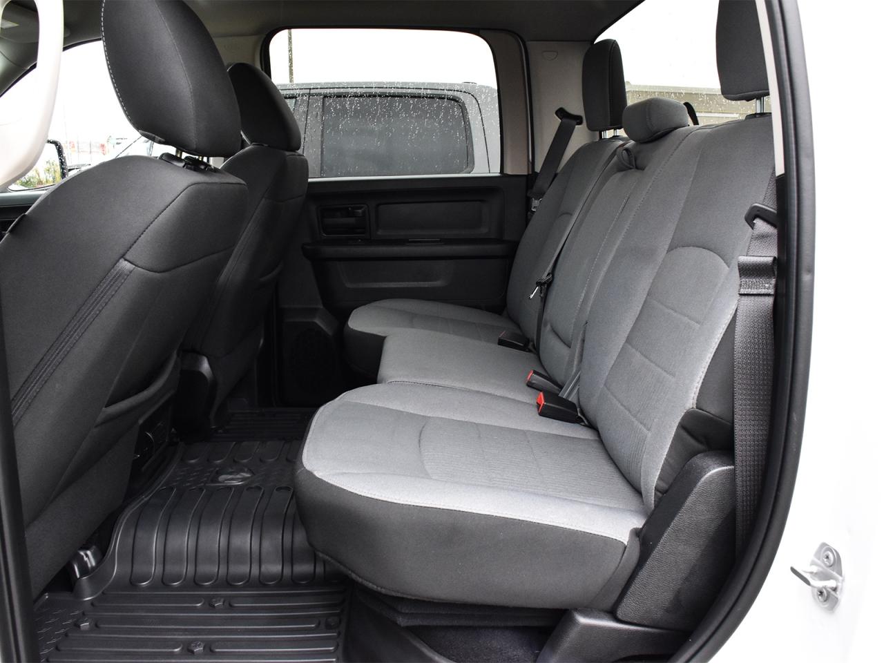 2022 RAM 1500 Classic EXPRESS Photo