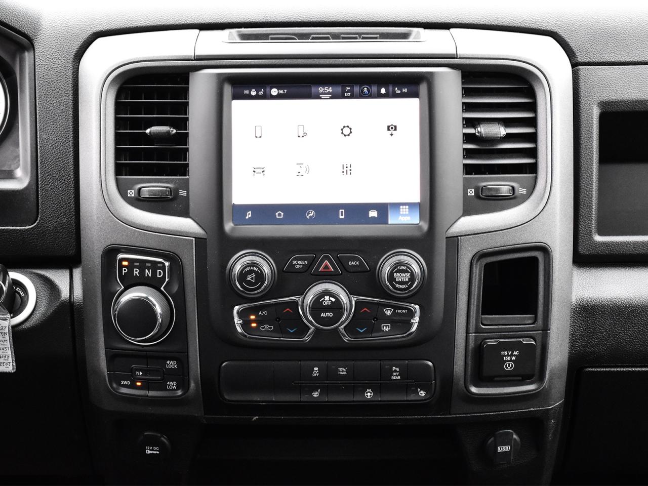 2022 RAM 1500 Classic EXPRESS Photo